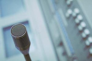 高所作業を安全・効率化！パワーリフターのレンタルでコスト削減と作業スピードUP